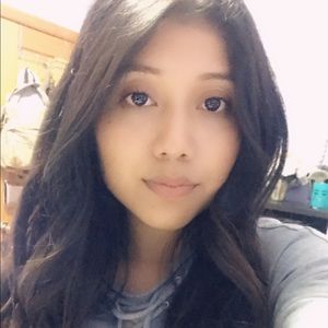 Meet your Posher, Lorena